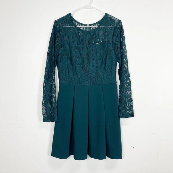 Speechless Dress Juniors Size 9 Green Lace Long Sleeve Fit Flare Pleated - Picture 1 of 9
